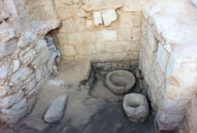 Archeologists unearth 1,500-year-old livestock stable in southern Israel